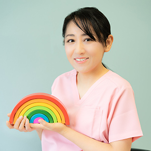 【にじいろデンタルクリニック】院長 吉野 真由美